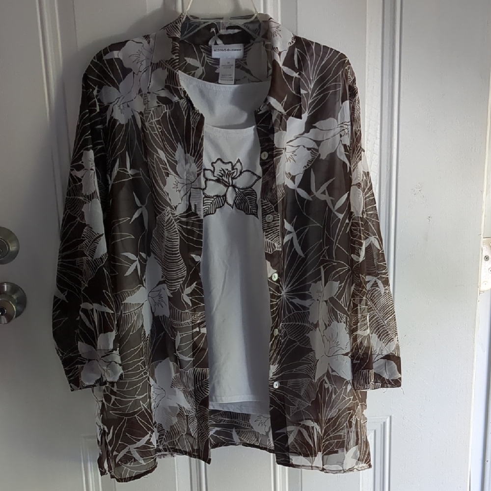 Alfred Dunner White and Brown Leaf Pattern Blouse